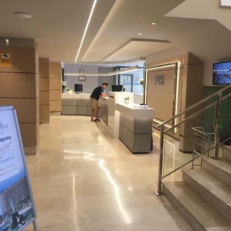 Studio Aparthotel Pyr 푸엔히롤라 외부 사진