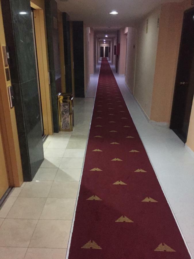 Studio Aparthotel Pyr 푸엔히롤라 외부 사진